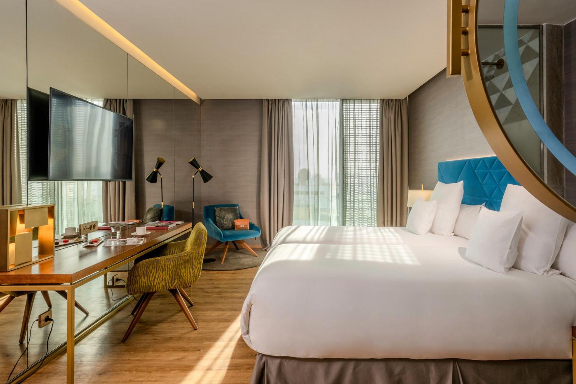 Chambre de Luxe avec Vue sur la Piscine